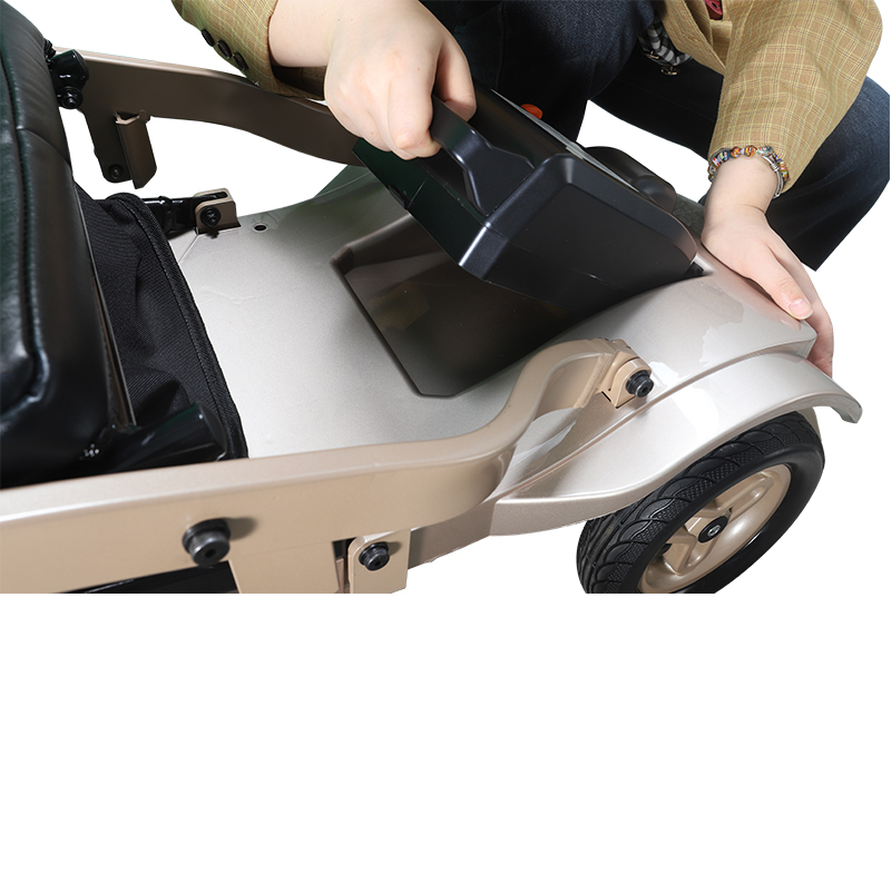 4輪モビリティスクーター